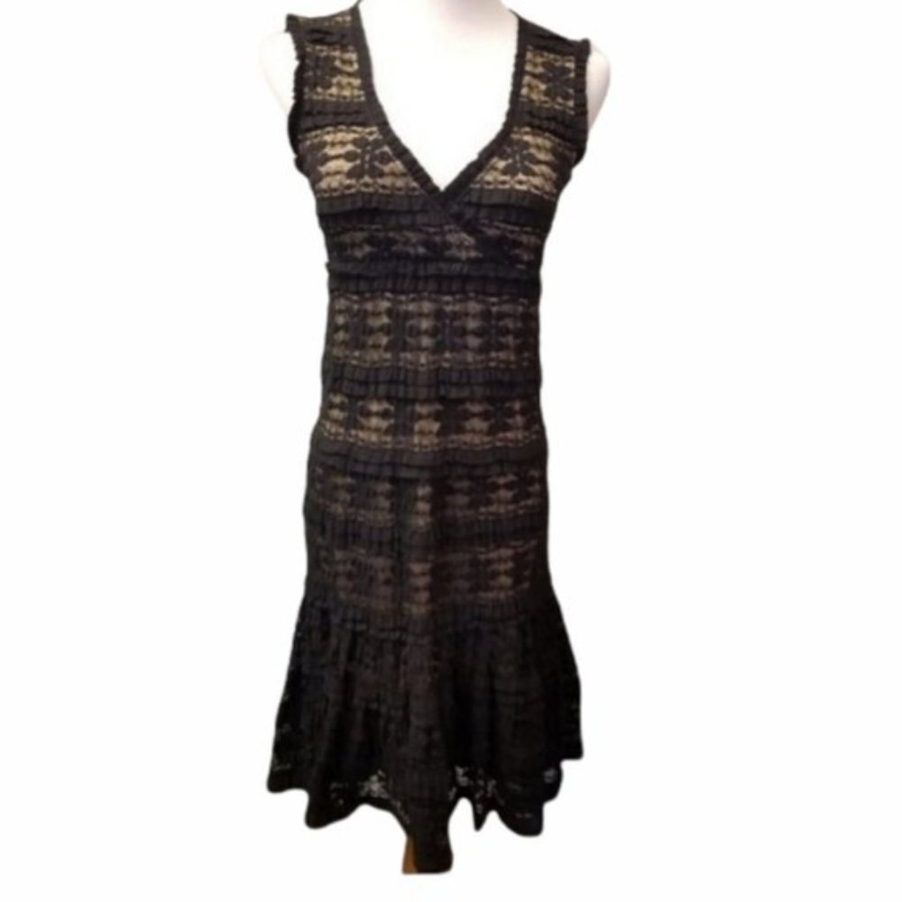 Studio M lace sleeveless dress women's size Medium (27)
